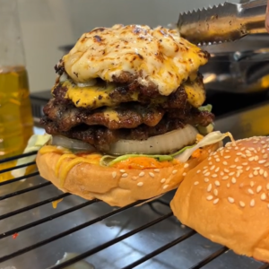 Khóa học làm burger phô mai để mở quán kinh doanh